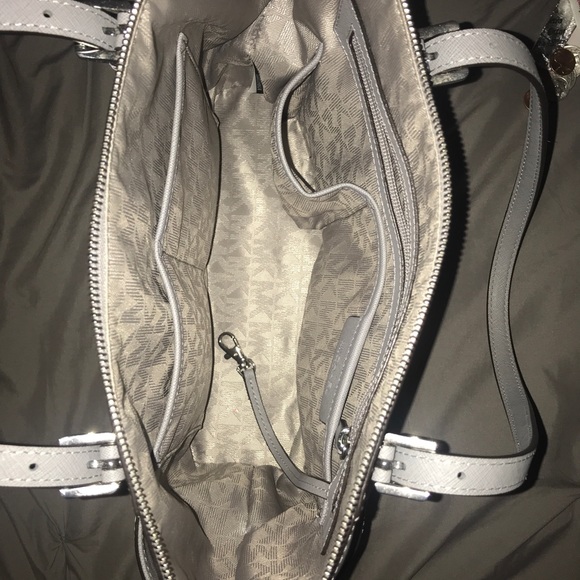 Michael Kors Jet Set Large Saffiano Leather Tote - Picture 3 of 7